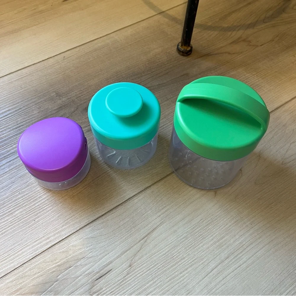 Lovevery Little Grip Canister Complete Set 9 - 10 months